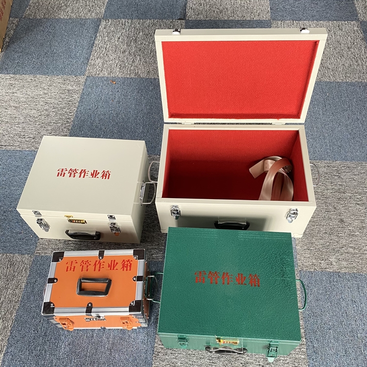 凤台爆破工程作业箱如何选择？玻璃钢与传统材质的全面对比